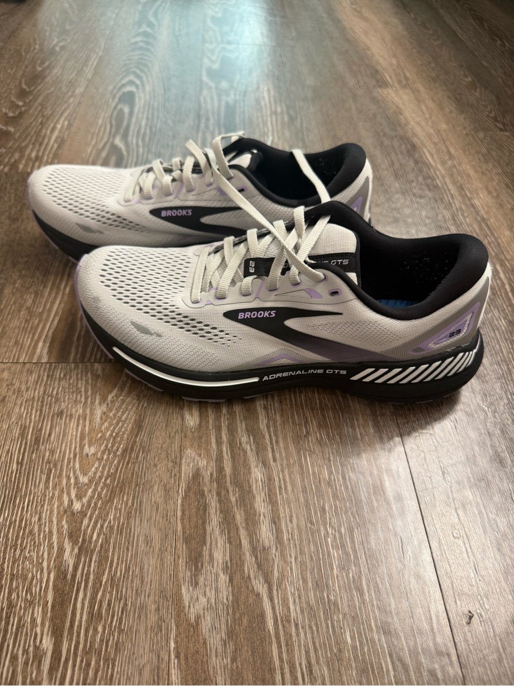 Brooks Adrenaline GTS 23 'Grey Purple' women’s size 11 Narrow (2A) running shoes - Picture 5 of 14